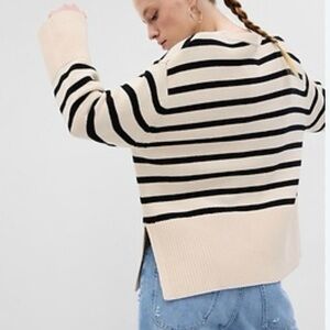 GAP Women’s Cream and Black‎ Split Hem Crew Neck Striped Sweater Size Large